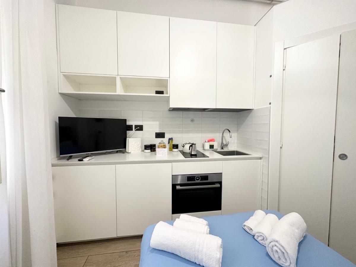 Small House Near The Station Milan Luaran gambar
